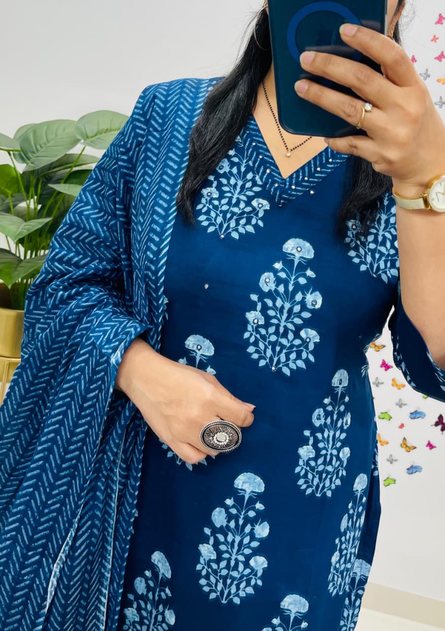 Premium Rich Cotton Kurti Pant Dupatta Set with Ajrakh Pattern view 5