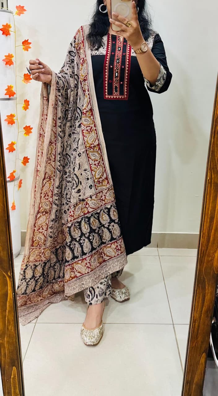 Premium Heavy Kalamkari Cotton Suit Set view 9