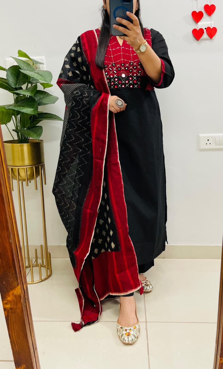 Premium Designer Kurti Set in Dhabu Cotton view 5