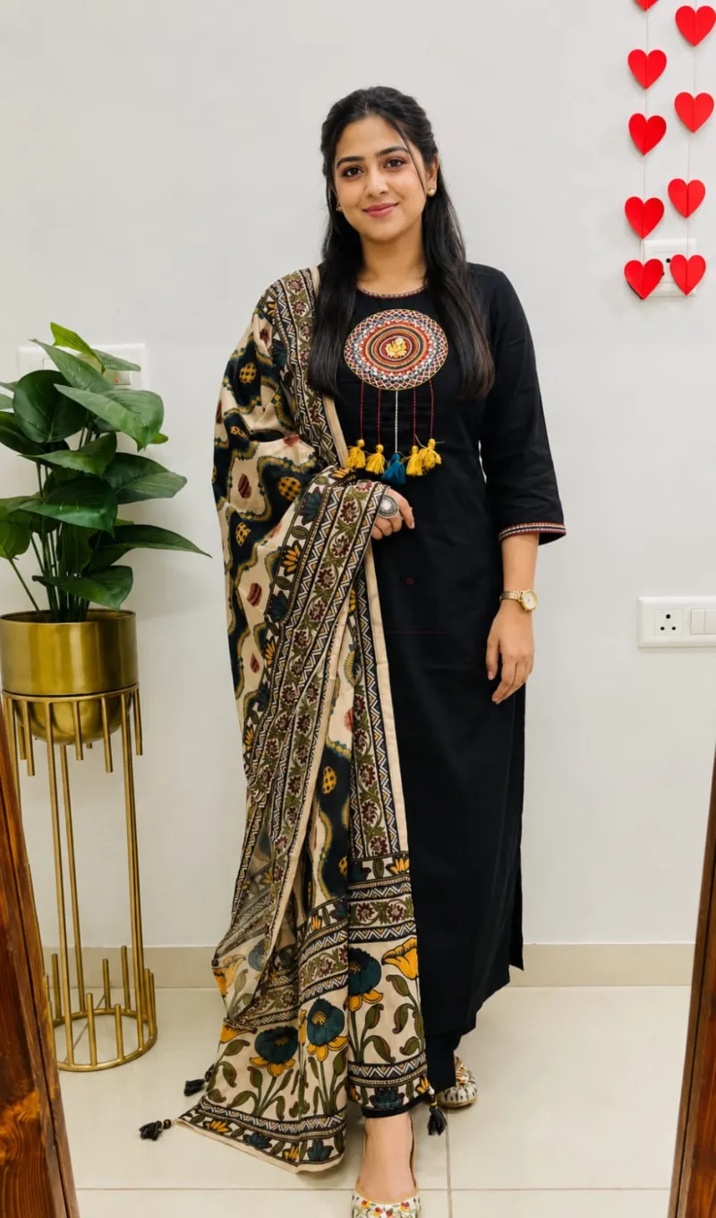 Unique Designer Dhabu Cotton Kurti Set