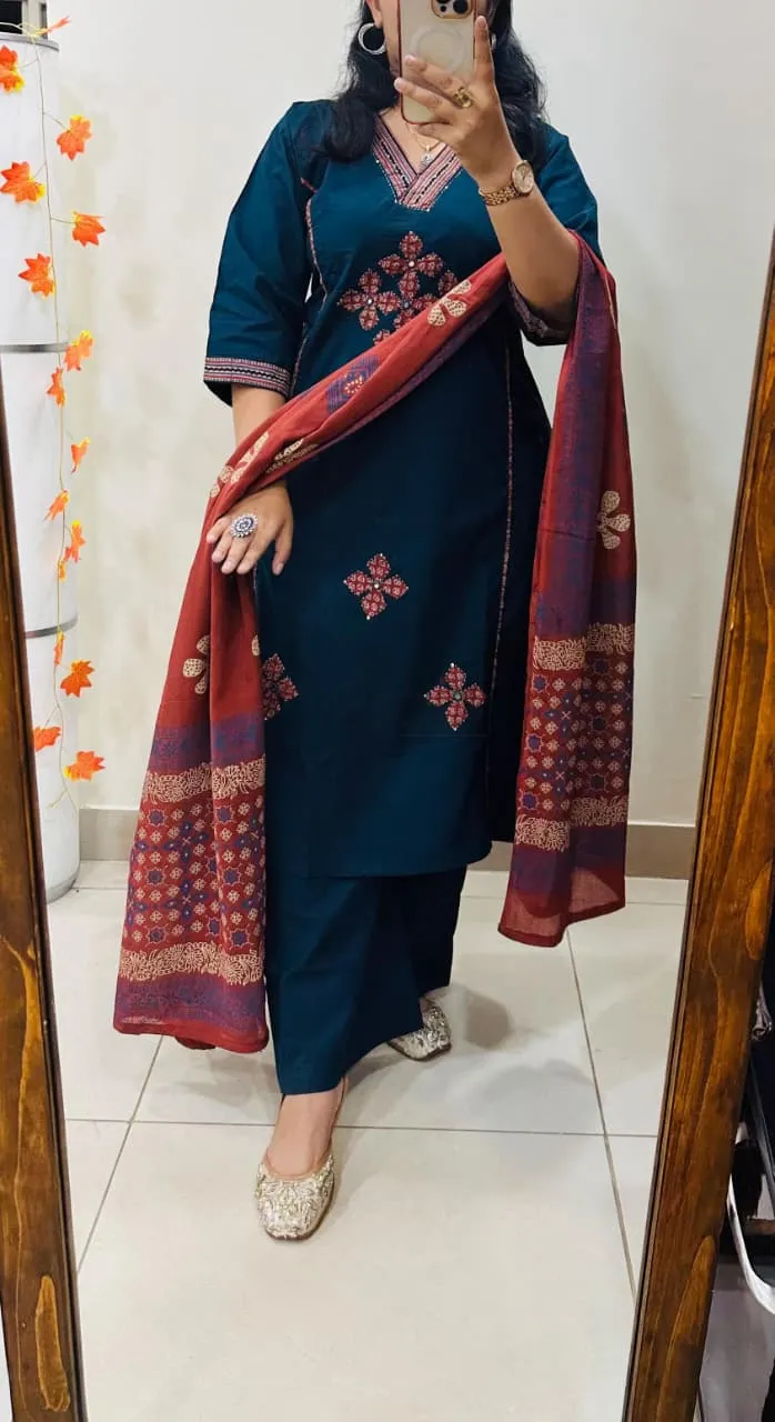 Premium Rich Dhabu Cotton Kurti Set with Azrakh Applique view 3