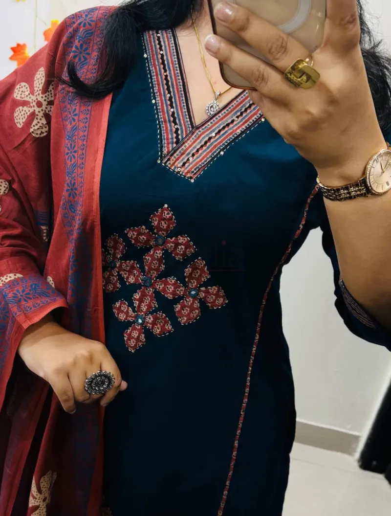 Premium Rich Dhabu Cotton Kurti Set with Azrakh Applique view 5
