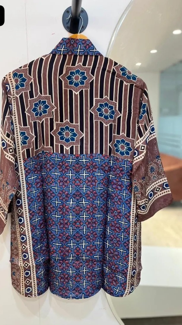 Trendy crepe shirts with Ajrakh print view 3