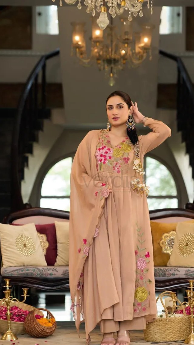 Premium cotton crush 3 piece suit with applique work view 7