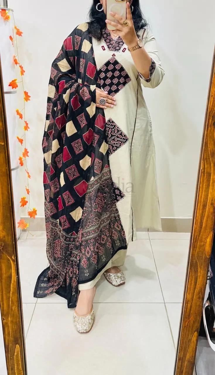 Premium Dhabu Cotton Suit with Azrakh Applique and real mirror work. view 2
